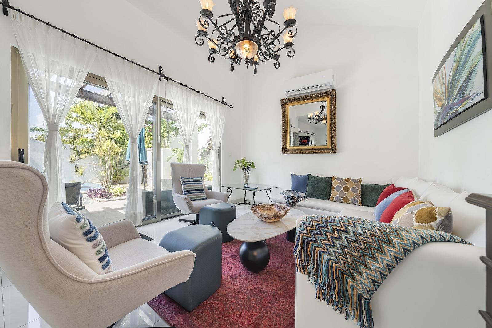 casa Luz living eoom